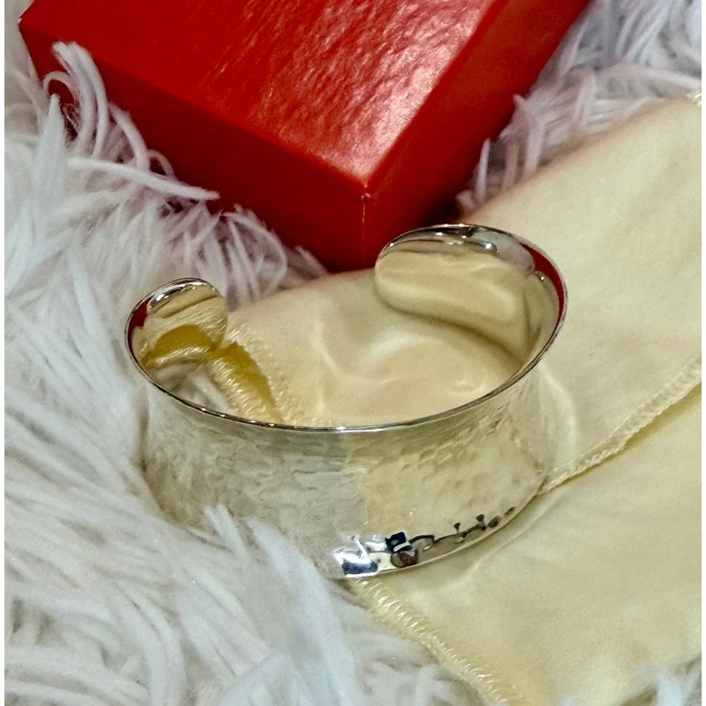 James Avery Vintage Hammered Sterling Silver Wide Cuff Bracelet 925 Silver - Picture 12 of 14